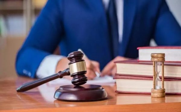 Taraflar arasındaki alacak-borç ilişkisinin tespitinde mail yazışmaları belge niteliğinde olduğundan ispat aracı olarak kullanılabilir.